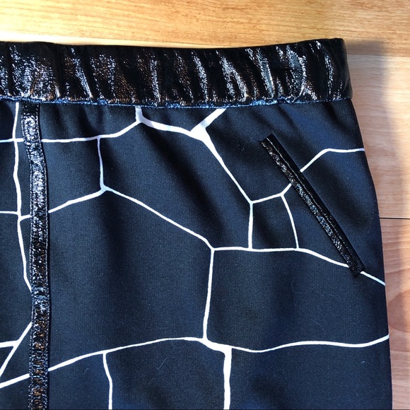 Vince Camuto skirt - Picture 3 of 4